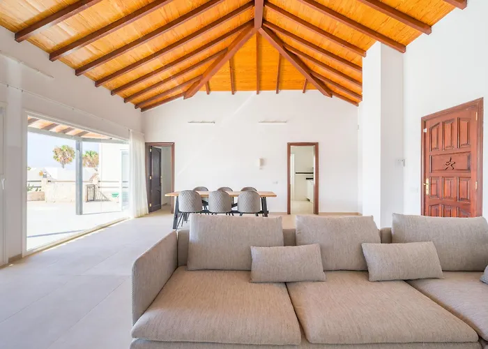 Lobos With Private Pool And Bbq فيلة *