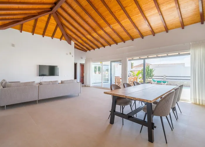 Lobos With Private Pool And Bbq فيلة