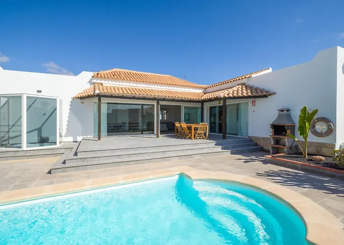 Lobos With Private Pool And Bbq فيلة