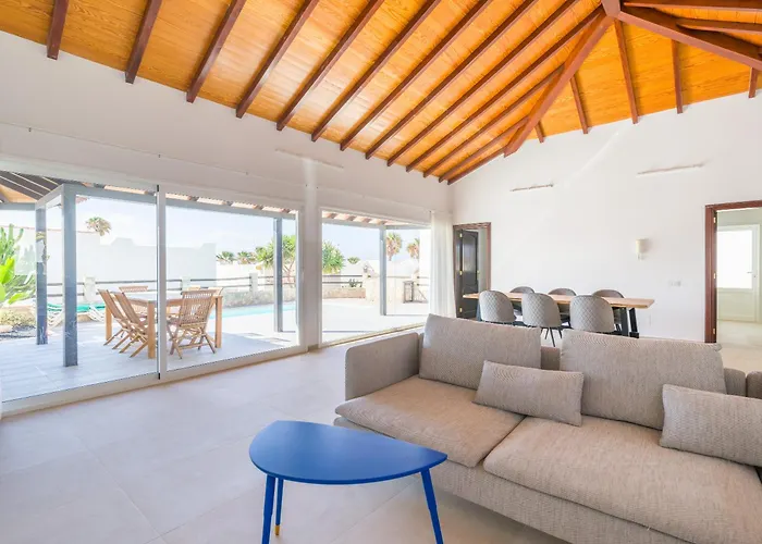 Lobos With Private Pool And Bbq فيلة *