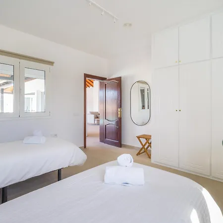 Willa Lobos With Private Pool And Bbq Caleta De Fuste