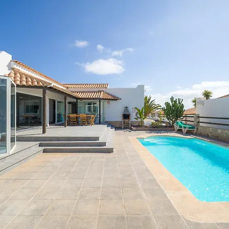 Lobos With Private Pool And Bbq Willa